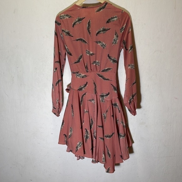 Lost+Wander Women’s Amber Hi Lo Midi Wrap Dress Feather Print Size Mediu… - Picture 6 of 13